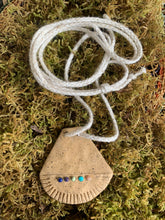 Load image into Gallery viewer, Artifact Pendant: Rueleaux Medallion
